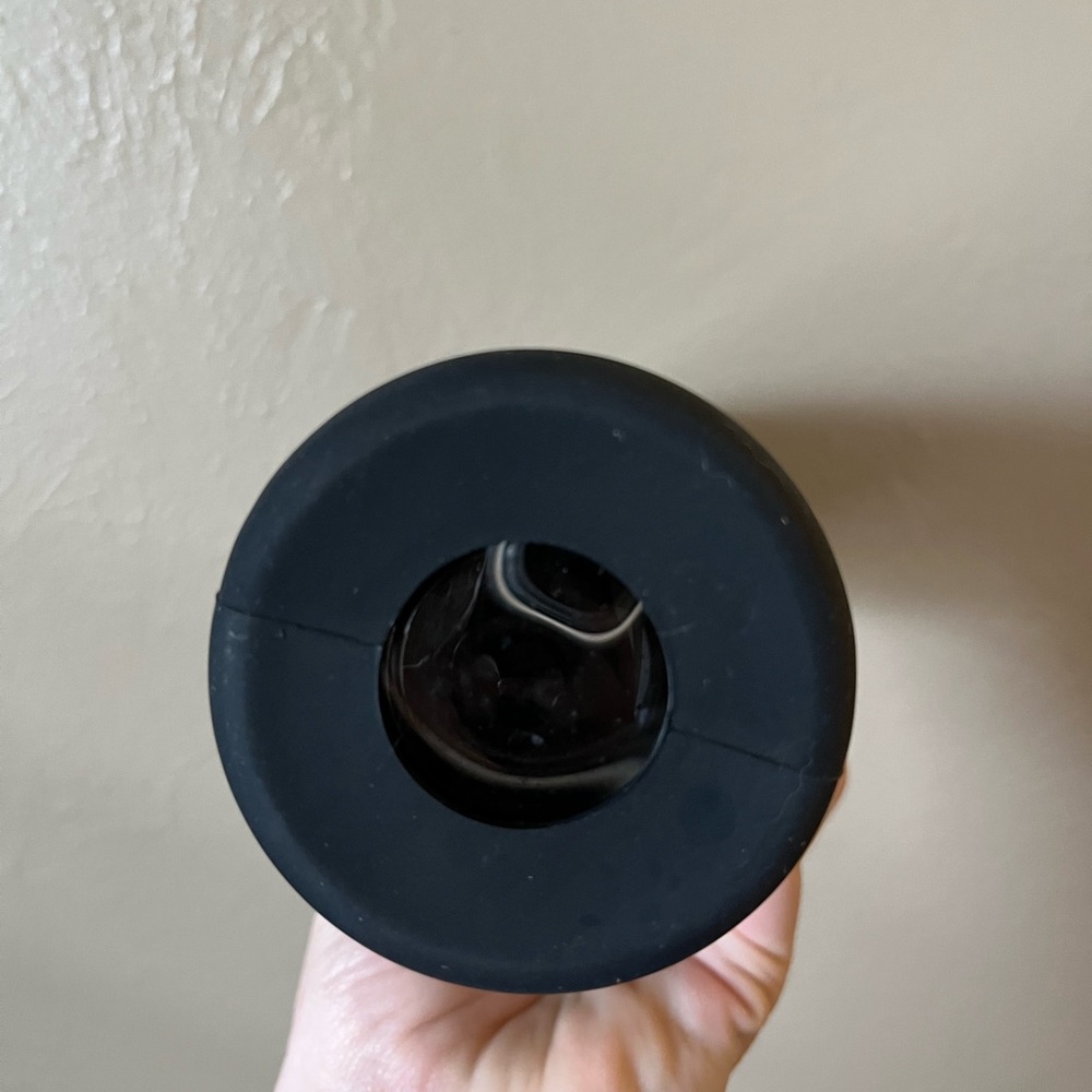 ❌LAST CHANCE❌ PELOTON glass black water bottle NEW -never used - Picture 3 of 4